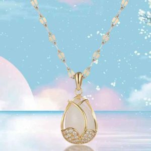 Europe and the United States 2024 New Design Tulip Pendant Collar Bone Necklace Fashion Temperament Jewelry