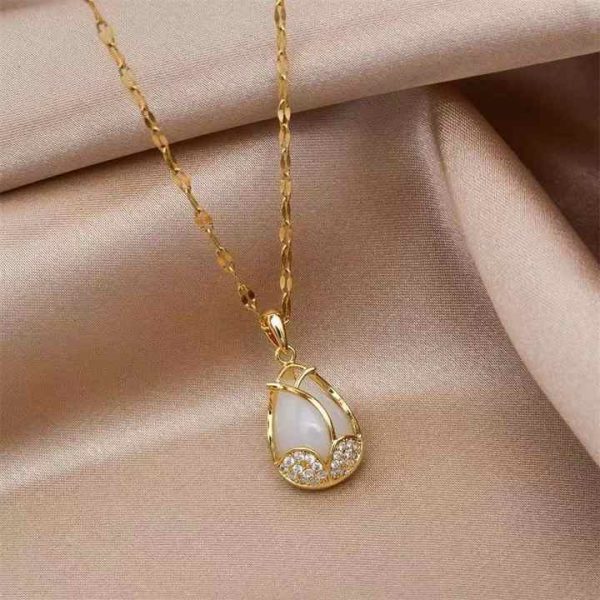 Europe and the United States 2024 New Design Tulip Pendant Collar Bone Necklace Fashion Temperament Jewelry