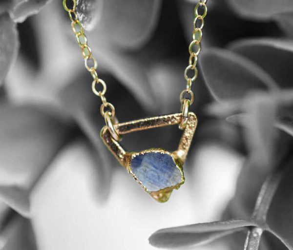 Raw Sapphire Crystal Triangle Shape Birthstone Pendant Necklace Fashion Power Jewelry With Raw Gemstone Necklace