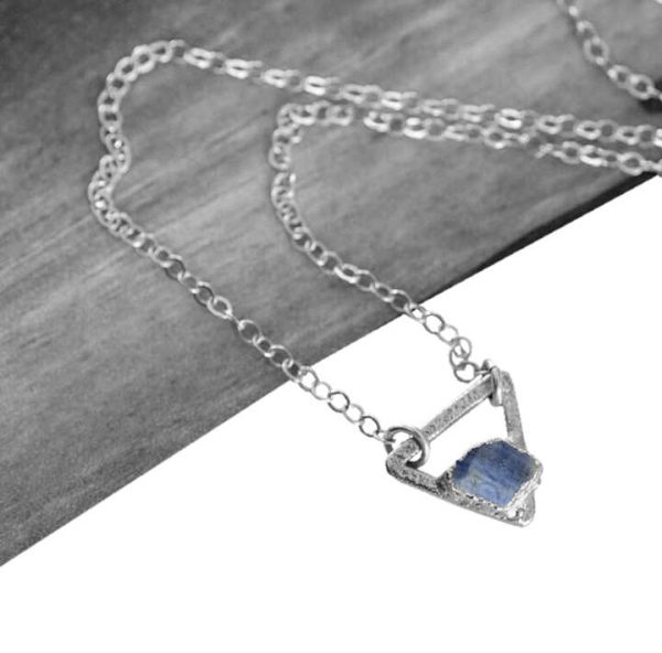 Raw Sapphire Crystal Triangle Shape Birthstone Pendant Necklace Fashion Power Jewelry With Raw Gemstone Necklace