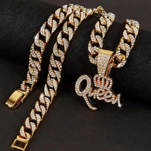 Fashionable Personalized Gold Plated Cuban Hip Hop Necklace Single Drop Full Diamond with Creative Crown English Letter Pendant