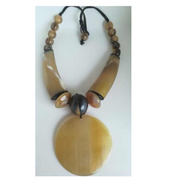 Fashionable Pendant Horn Necklace for Women Made of Buffalo Horn for Cuatomiuzed Size Cheap Price With Sale