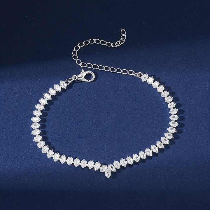 Adjustable Alloy Rhinestone Zirconia Charm Bracelets for Women Beach Wear Fashion Design Gold Plated Party Gifts