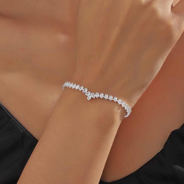 Adjustable Alloy Rhinestone Zirconia Charm Bracelets for Women Beach Wear Fashion Design Gold Plated Party Gifts