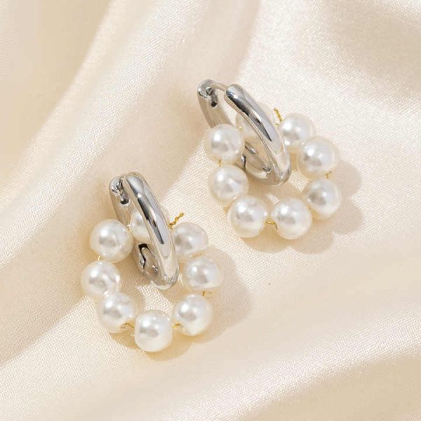 New Pearl Small Circle Hoop Earrings for Women Gold Plated Piercing Ear Buckle Pearls Eardrop Minimalist Jewelry