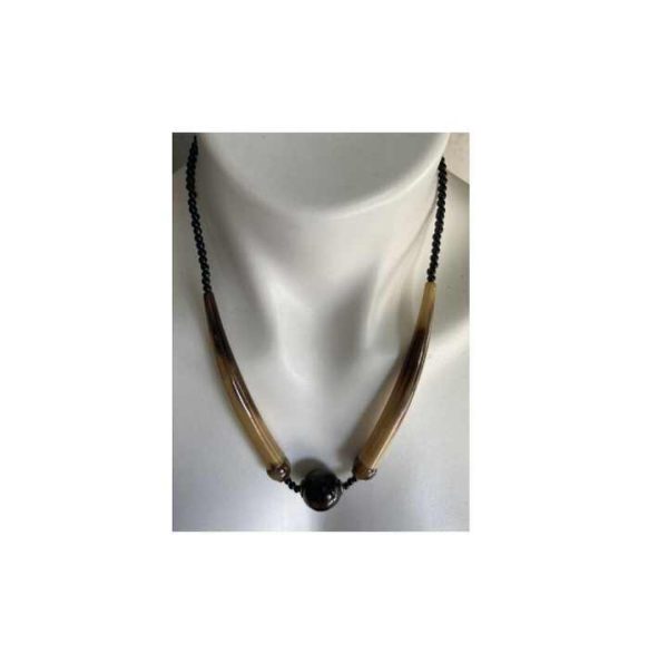 Trendy Wholesale Indian Style Natural Buffalo Horn Pendant Ethnic Necklace Hanging with Trends Girls Use