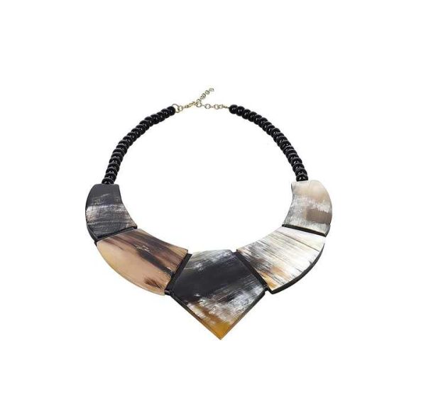 Trendy Wholesale Indian Style Natural Buffalo Horn Pendant Ethnic Necklace Hanging with Trends Girls Use