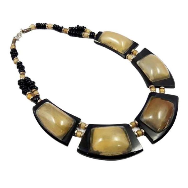 Trendy Wholesale Indian Style Natural Buffalo Horn Pendant Ethnic Necklace Hanging with Trends Girls Use