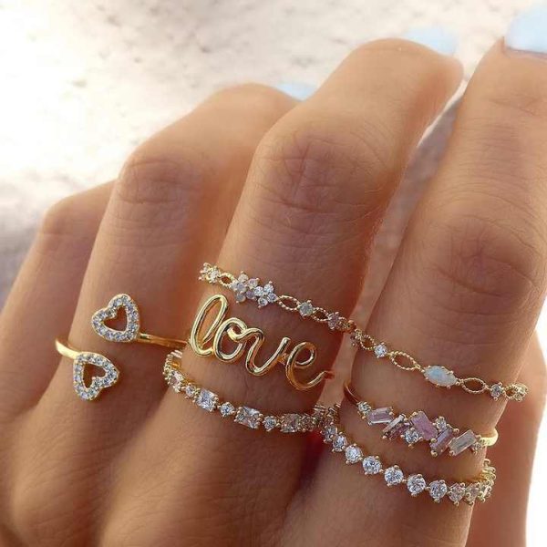 Wholesale New Korea Crystal Rings for Women Letter LOVE Heart Flower Zircon Ring for Lovers Wedding Gifts Charm Fashion Jewelry