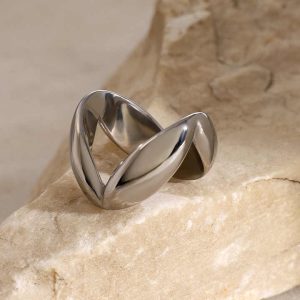 Fashion Rings 18K Gold Plated Stainless Steel V-shaped Glossy Rings for Women