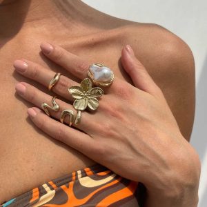 5Pcs/Set Baroque Imitated Pearl Hollow Irregular Rings for Women Trendy Lady Flower Finger Ring Fashion Jewelry Accessories Gift