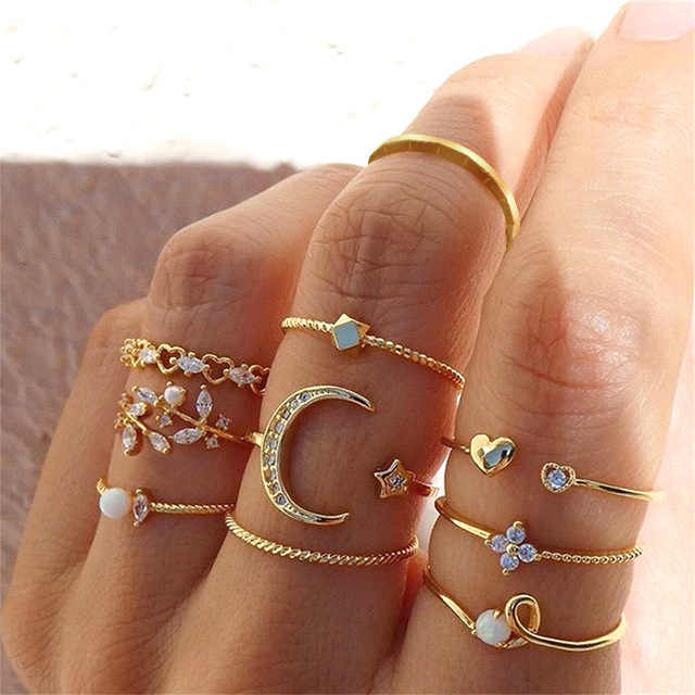 Women's Versatile 10-Piece Vintage Joint Ring Set New Fashionable Star Moon with Diamonds Love Pearl Leaves for Engagement