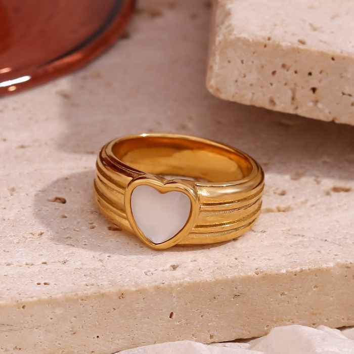 Fashion Jewelry Rings 18K Gold Plated Stainless Steel Striped Shell Heart Ring for Women