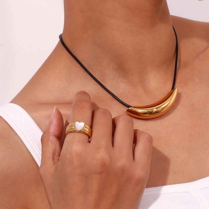 Fashion Jewelry Rings 18K Gold Plated Stainless Steel Striped Shell Heart Ring for Women