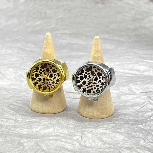 2025 Luxury Design Leopard Ring Watch for Man and Women Golden Quartz Retro Dial Finger Rings Watch for Jewelry Clock Gift