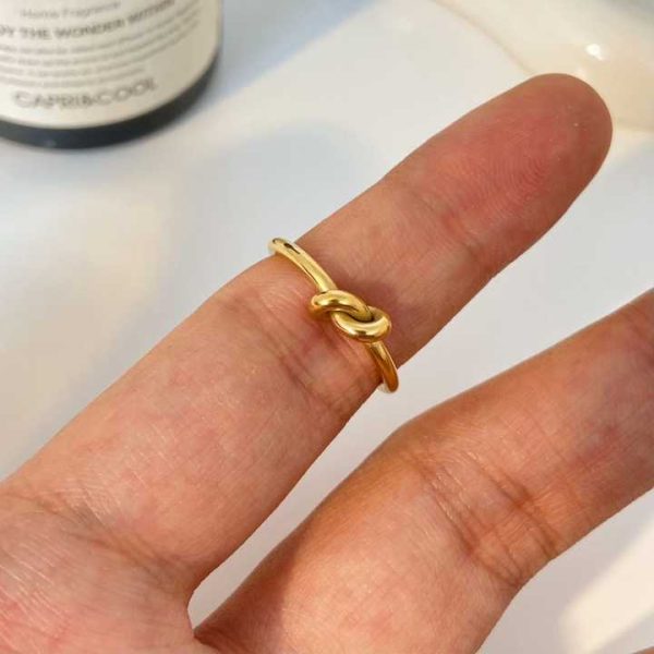 New Arrival 18K Gold-Plated Stainless Steel Ring Creative Vintage Metal Line Knot Design Joyas De Acero Inoxidable Engagement
