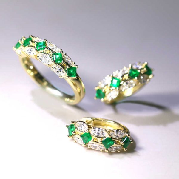 Natural Emerald Ring & Earring with 18k Gold Party Jewelry Gemstone Rings Wholesale Price