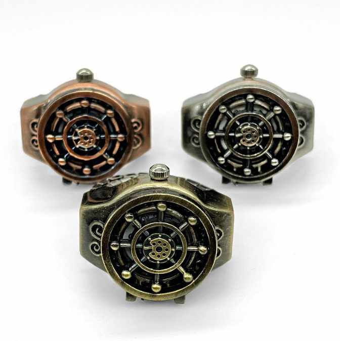 Hot Sale New Flip Watch Creativity Fashion Retro Mini Finger Quartz Ring Watch