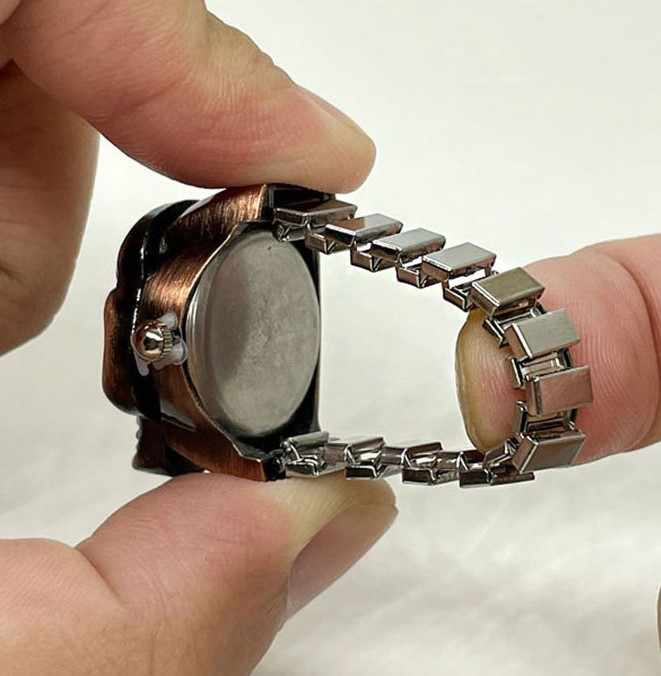 Hot Sale New Flip Watch Creativity Fashion Retro Mini Finger Quartz Ring Watch