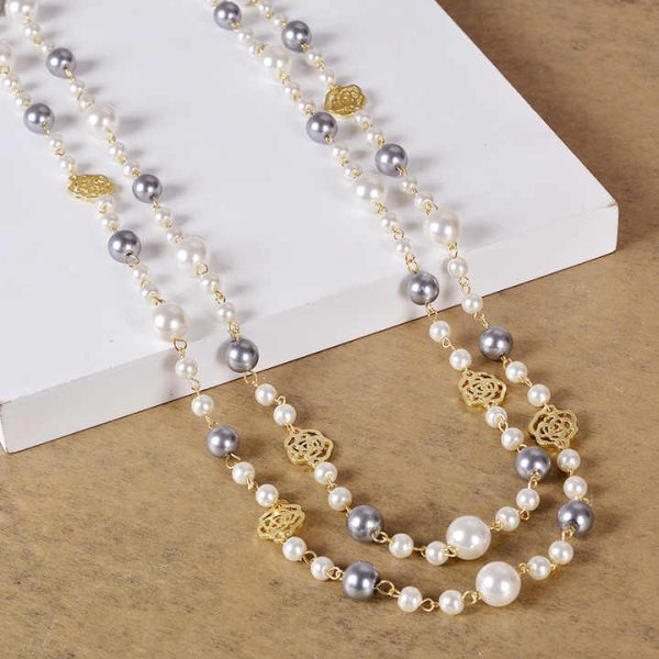 Wholesale High Quality Dainty Small Fragrant Pearl Hollow Out Flower Statement Women Sweater Chain Necklace