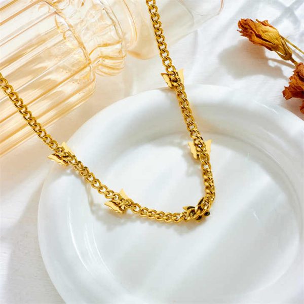 Fashionable and Minimalist Metal Retro Three-dimensional butterfly Chain Titanium Steel Accessory Necklace