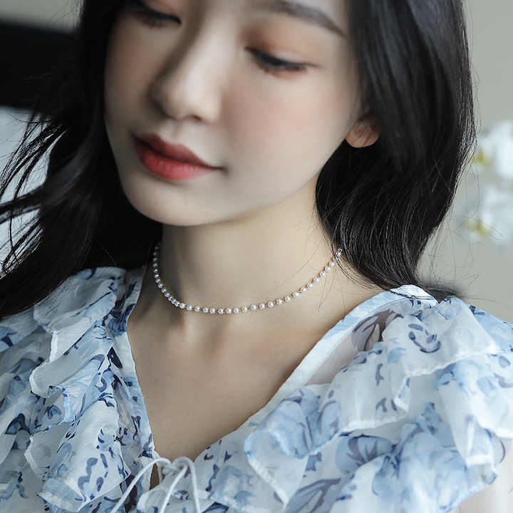 Fashion Pearl Necklace Women Light Luxury Niche Design Sense Clavicle Chain Beaded Neck Pendant Wholesale