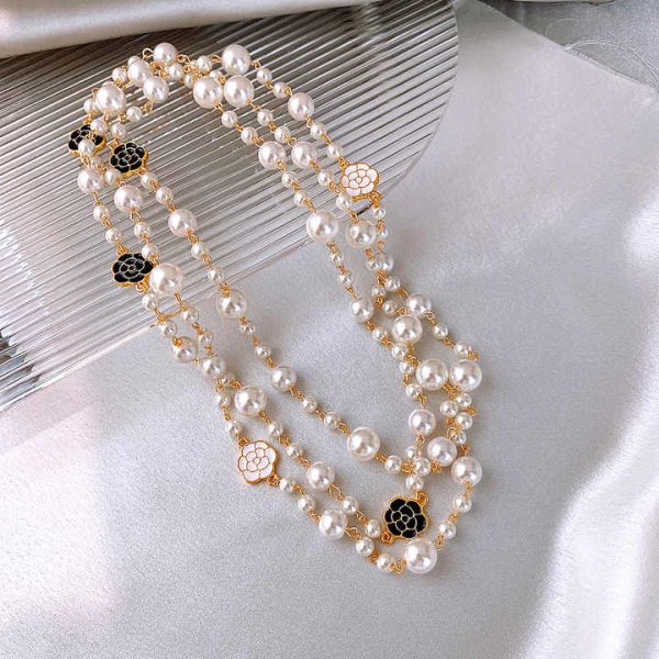 Luxury Designer Camellia Flower Pearl Necklace Handmade Double Layer Sweater Chain Women's Fashion Accessories Fine Jewelry