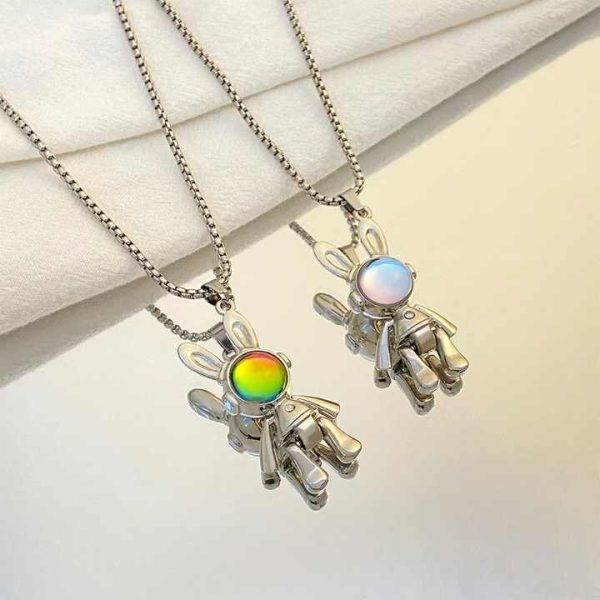 Shuoyang Factory Hot Selling Space Rabbit Necklace Men Women Punk Hip Hop Niche Design Long Sweater Accessories
