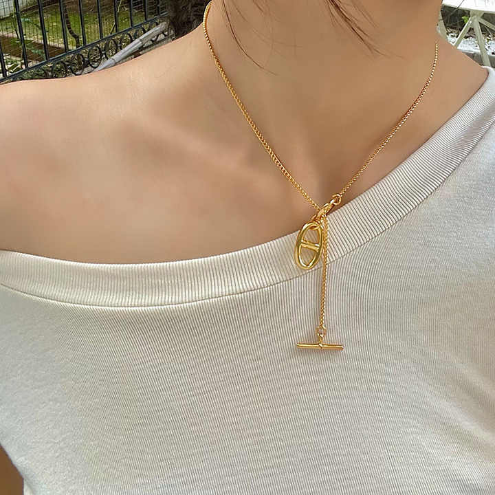 High Quality Popular 18K Gold Stainless Steel Necklace OT Buckle Pendant Necklace Gold Pig Nose Necklace for Women