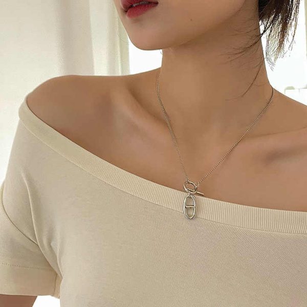 High Quality Popular 18K Gold Stainless Steel Necklace OT Buckle Pendant Necklace Gold Pig Nose Necklace for Women
