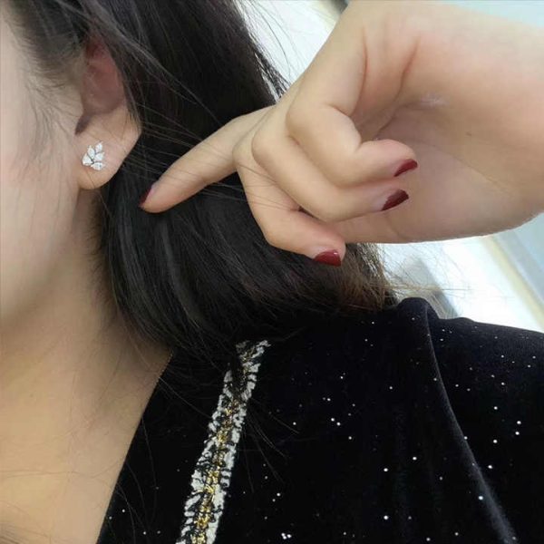 Huitan Wholesale Price Trendy Fashion Diamond Cubic Zirconia Customized Wedding Jewelry Leaf Earrings Stud Earrings for Women