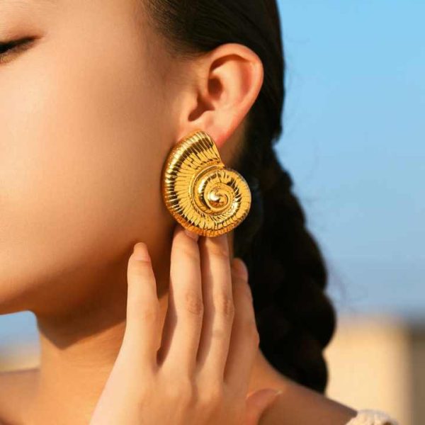 Wholesale Summer Trendy Latest Hypoallergenic Ocean Series Stainless Steel 18K Gold Plated Conch Stud Earrings for Women Party