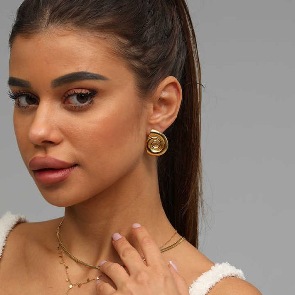 Wholesale Summer Trendy Latest Hypoallergenic Ocean Series Stainless Steel 18K Gold Plated Conch Stud Earrings for Women Party