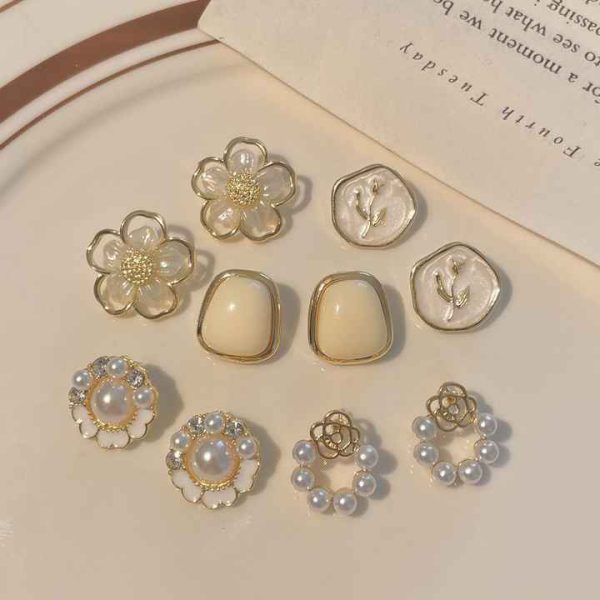 High Quality S925 Silver Needle Luxury Pearl Stud Earrings for Women Temperament Earrings Fashion Jewelry Accessories