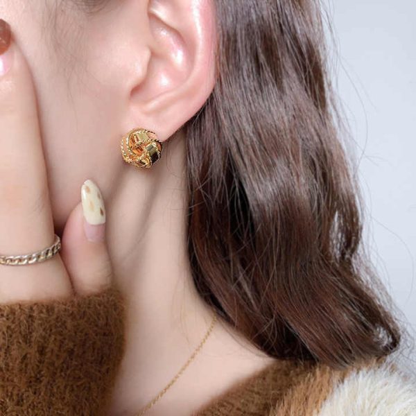 Vintage Gold Color Metal Twisted Stud Earrings for Women Fashion Trendy French Luxury Elegant Unique Party Jewelry Accessories