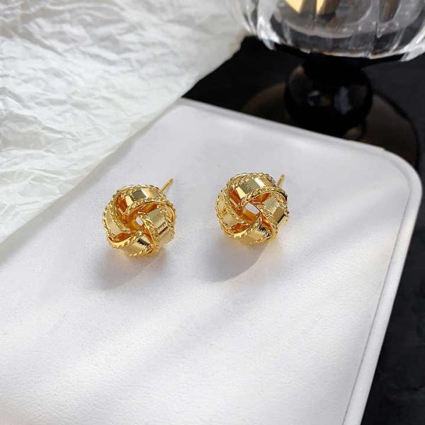 Vintage Gold Color Metal Twisted Stud Earrings for Women Fashion Trendy French Luxury Elegant Unique Party Jewelry Accessories