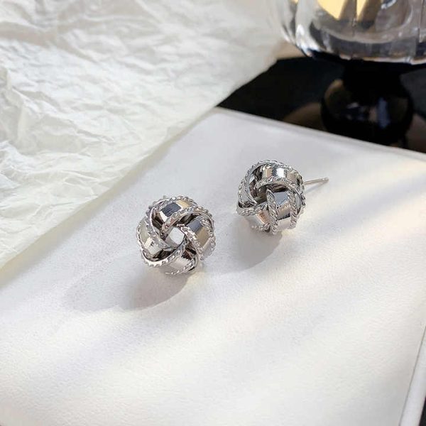 Vintage Gold Color Metal Twisted Stud Earrings for Women Fashion Trendy French Luxury Elegant Unique Party Jewelry Accessories