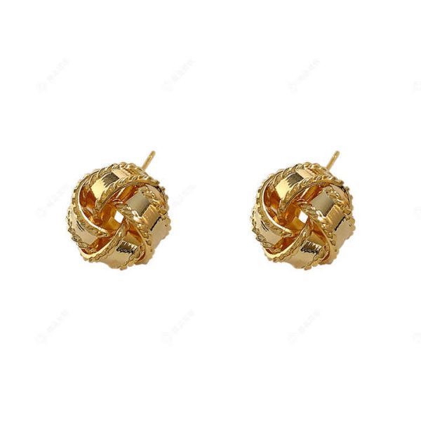 Vintage Gold Color Metal Twisted Stud Earrings for Women Fashion Trendy French Luxury Elegant Unique Party Jewelry Accessories