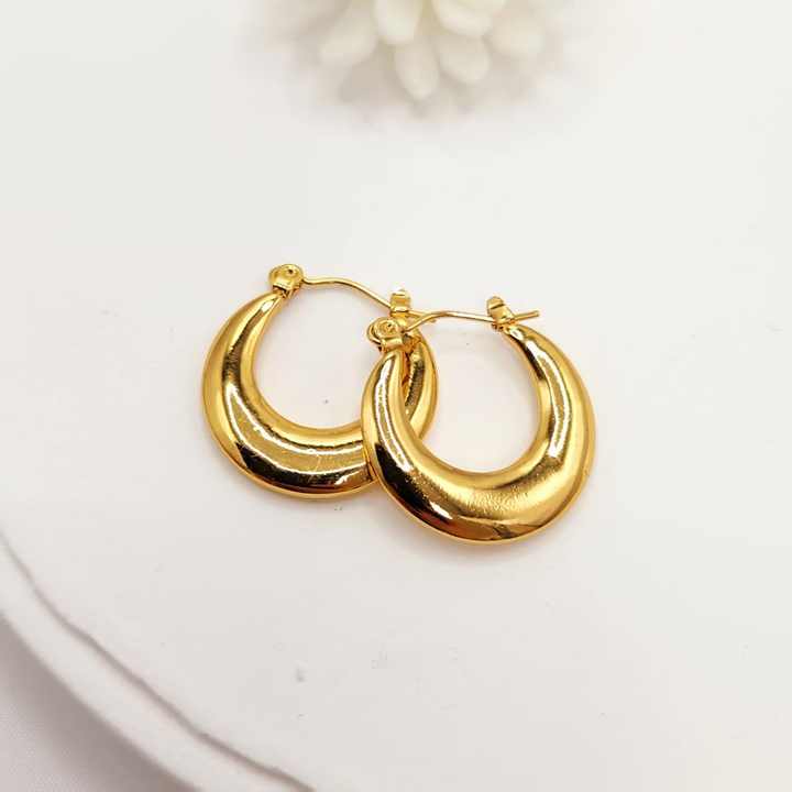 Women's Trendy Vintage Stainless Steel Hollow Stud Earrings 18K Plated Waterproof Non-Tarnish Geometric Shape