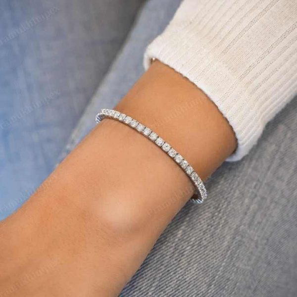 Unique Bangles Round Cut Women Moissanite Wedding Bracelet Sterling Silver Diamond Bracelet Minimalist Diamond Tennis Bracelets